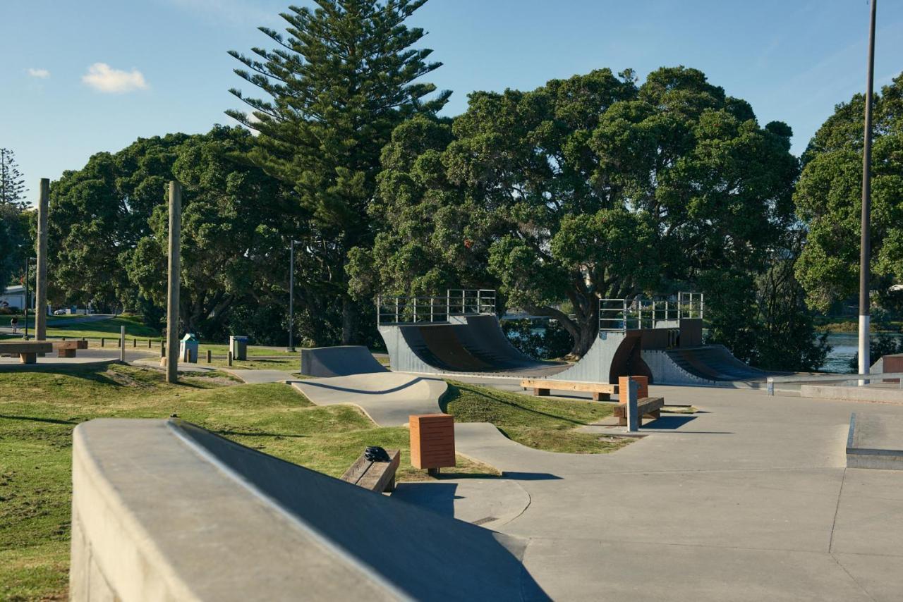 Orewa Kiwi Cabins ภายนอก รูปภาพ