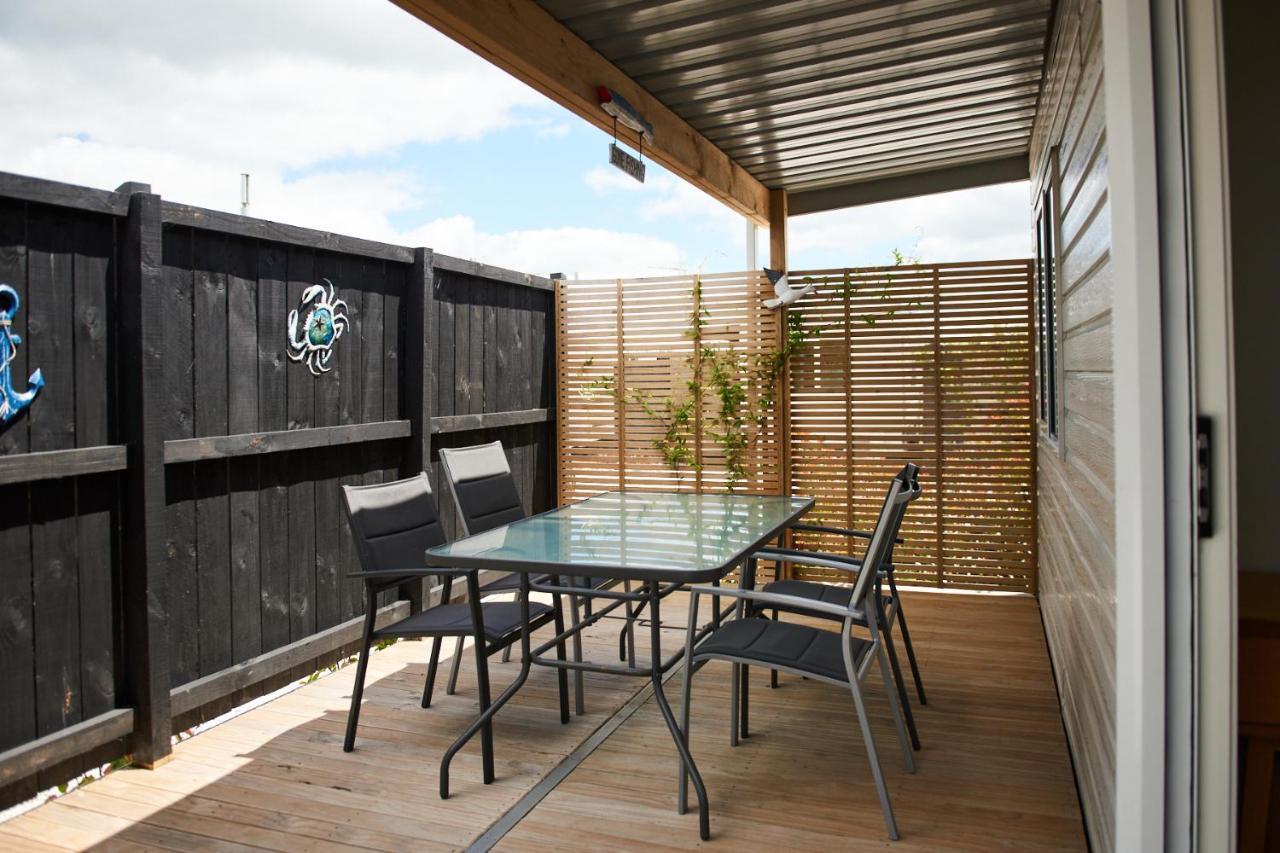 Orewa Kiwi Cabins ภายนอก รูปภาพ