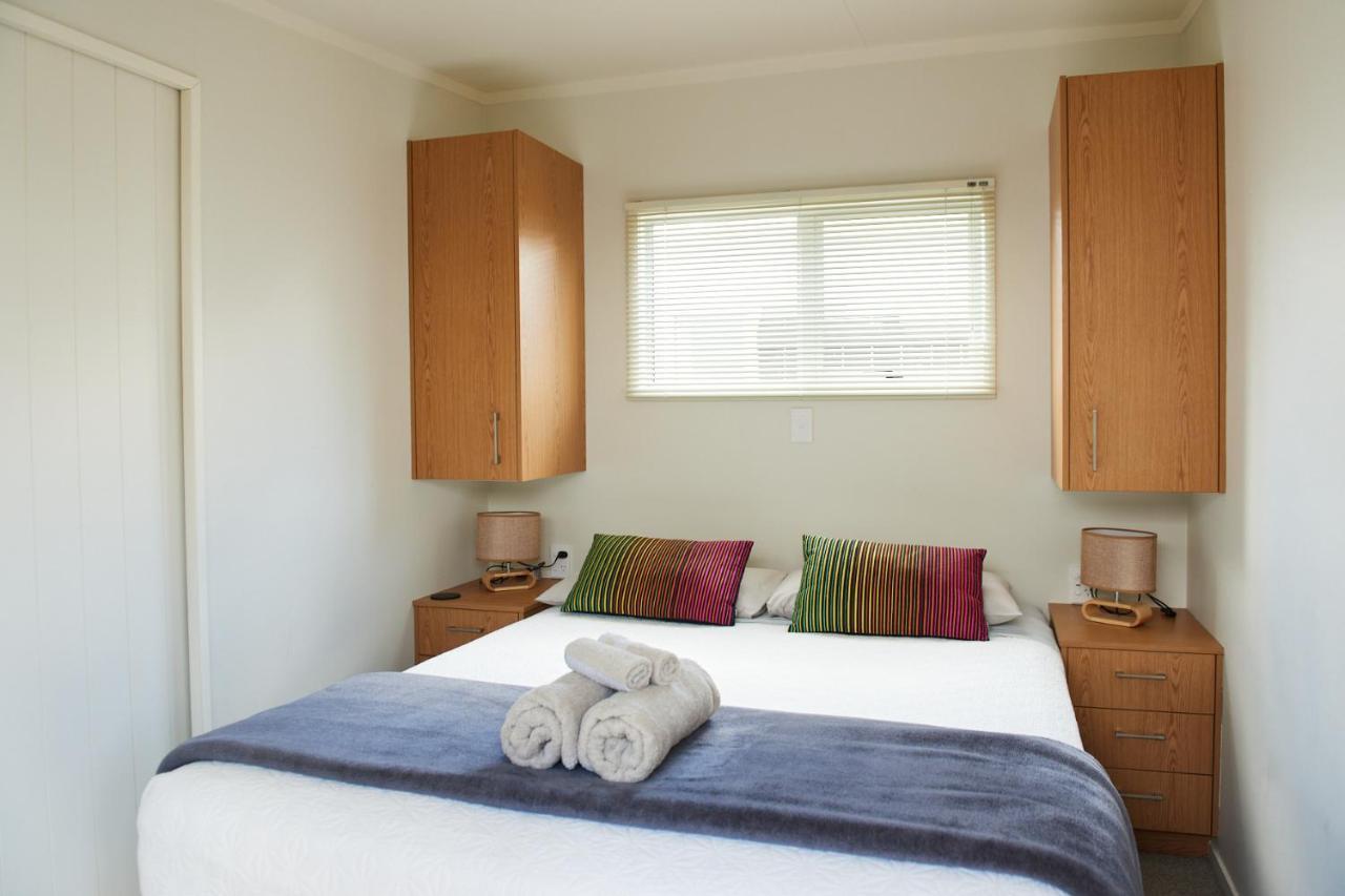 Orewa Kiwi Cabins ภายนอก รูปภาพ