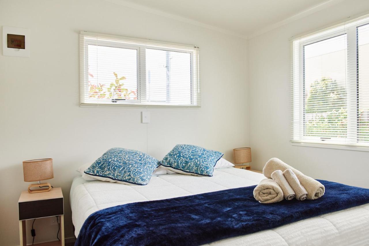 Orewa Kiwi Cabins ภายนอก รูปภาพ