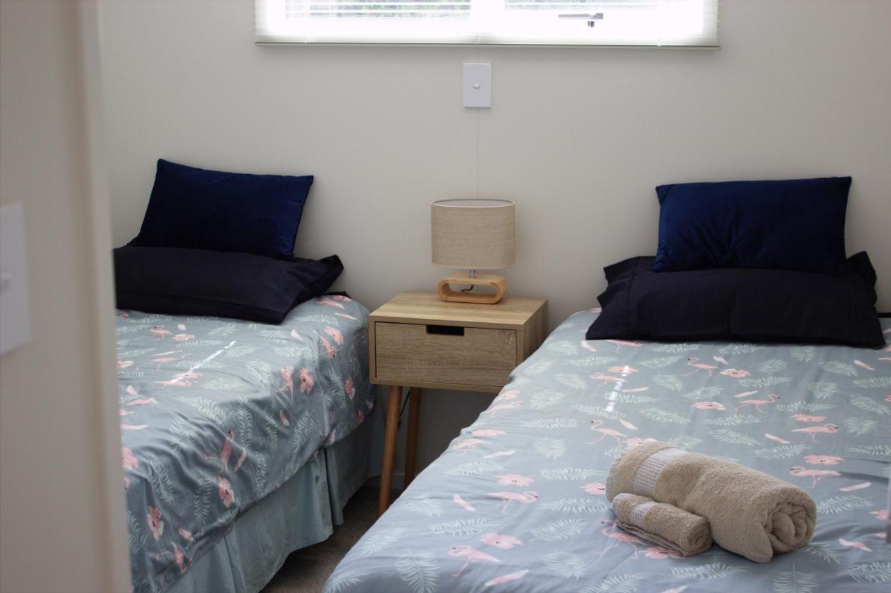 Orewa Kiwi Cabins ภายนอก รูปภาพ
