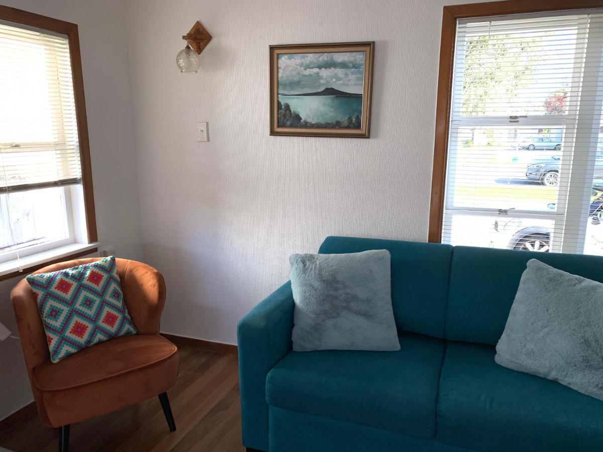 Orewa Kiwi Cabins ภายนอก รูปภาพ
