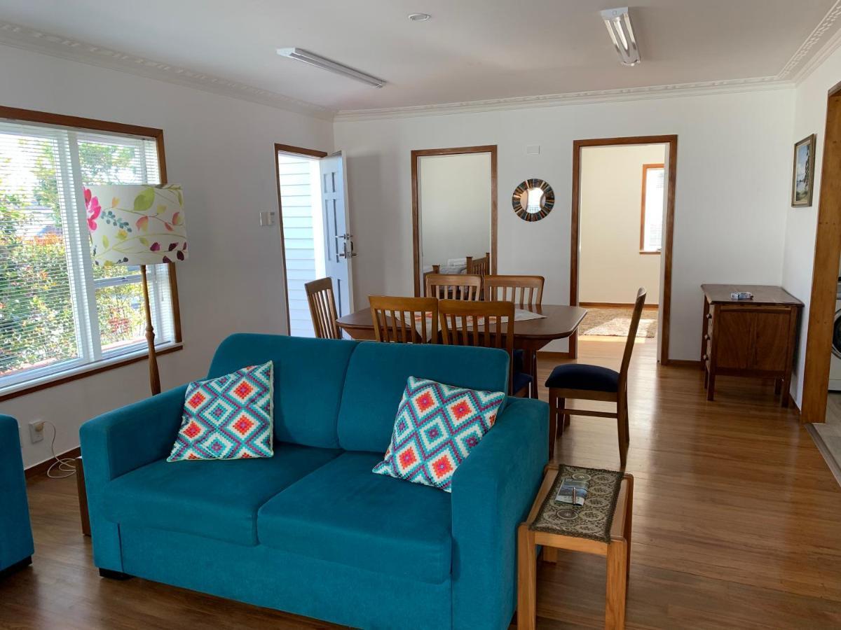 Orewa Kiwi Cabins ภายนอก รูปภาพ