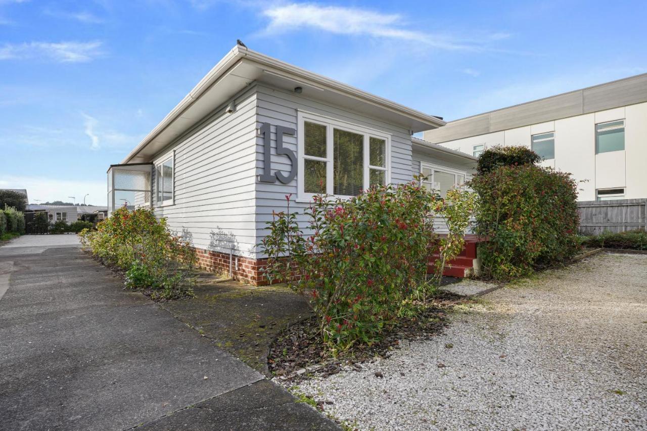 Orewa Kiwi Cabins ภายนอก รูปภาพ